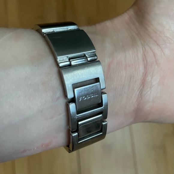 Fossil Watch - Picture 4 of 4